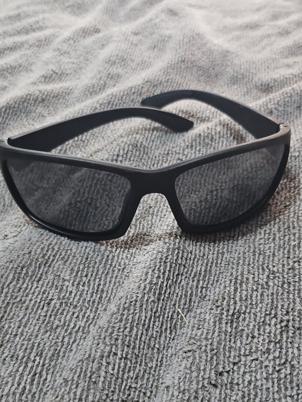 Angler Eyes Men's Black Designer Sunglasses - Polarized Sport Style